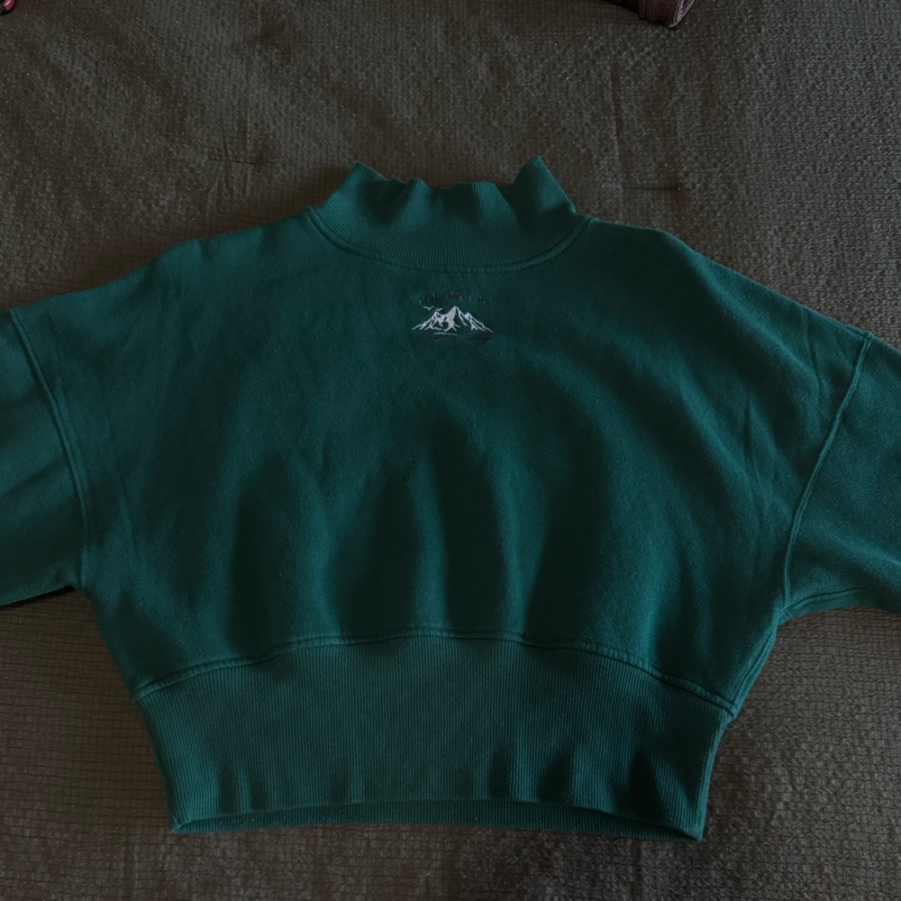 Wild Fable Green Crewneck